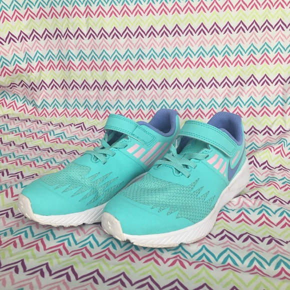 Nike - Picture 2 of 6